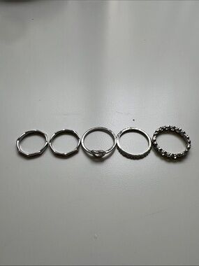 Elegant Silver Stackable Women’s Ring Set - Sterling Look